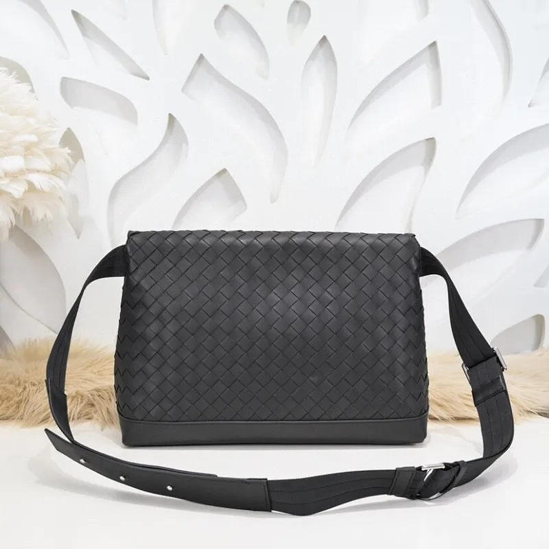 All categories 💚 Top version men’s bags 💚 BV 2024 new BV crossbody bag